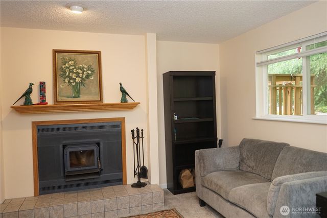 7733 Redstart Drive SE, Olympia, WA 98513