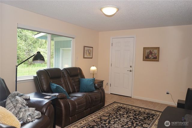 7733 Redstart Drive SE, Olympia, WA 98513