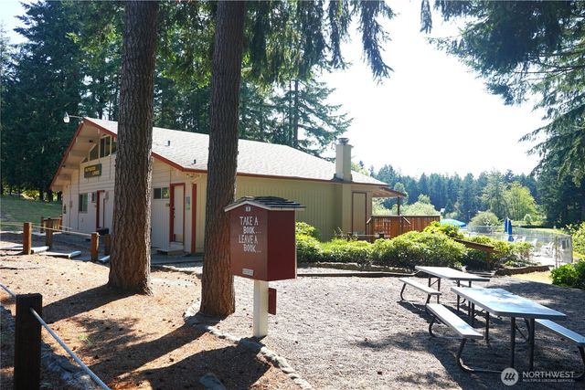 7733 Redstart Drive SE, Olympia, WA 98513
