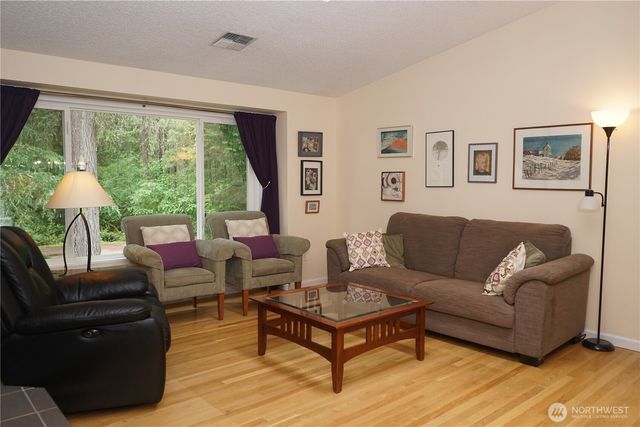 7733 Redstart Drive SE, Olympia, WA 98513