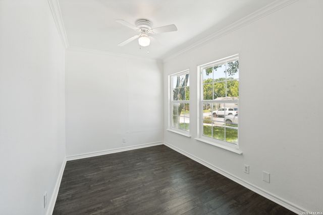 4915 NUTHATCH ST, San Antonio, TX 78217
