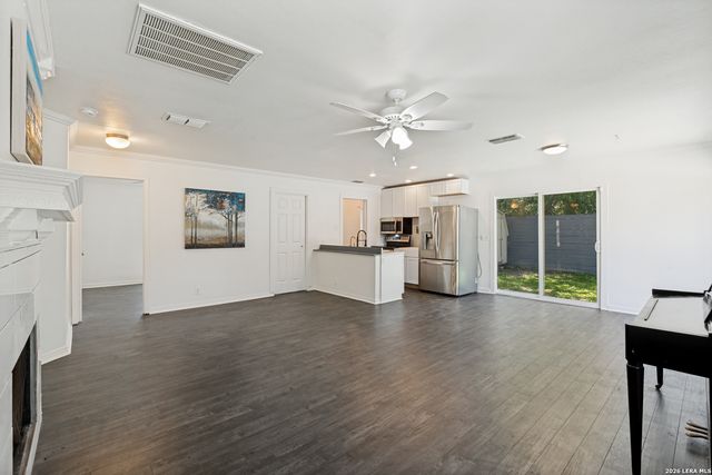 4915 NUTHATCH ST, San Antonio, TX 78217