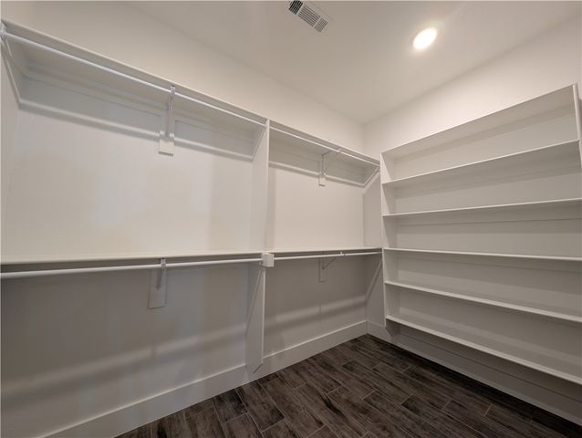 9 Langholm Circle, Bella Vista, AR 72715