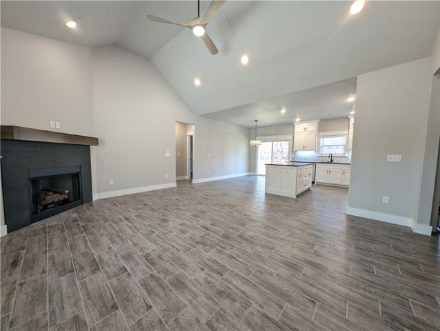 9 Langholm Circle, Bella Vista, AR 72715