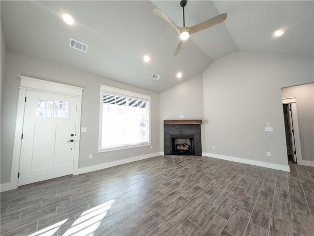 9 Langholm Circle, Bella Vista, AR 72715