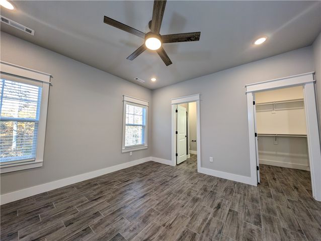 9 Langholm Circle, Bella Vista, AR 72715