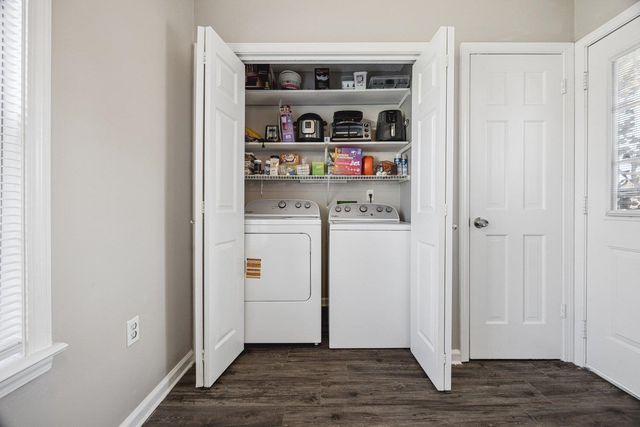 2565 LAKESIDE DR, Memphis, TN 38133