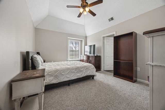 2565 LAKESIDE DR, Memphis, TN 38133