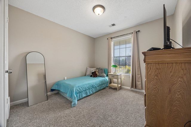 2565 LAKESIDE DR, Memphis, TN 38133