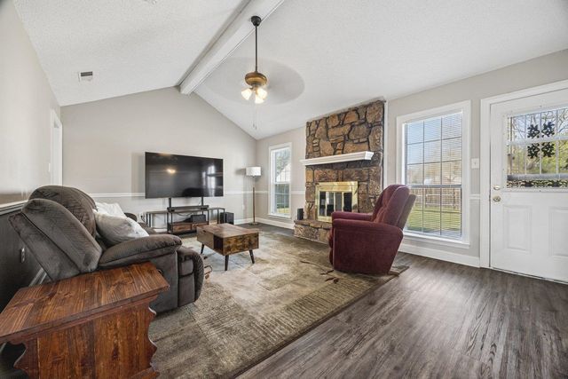 2565 LAKESIDE DR, Memphis, TN 38133