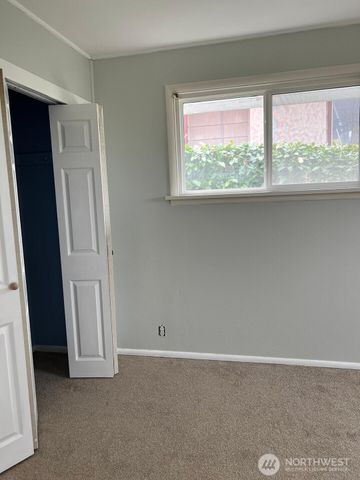 7756 14th Avenue SW, Seattle, WA 98106