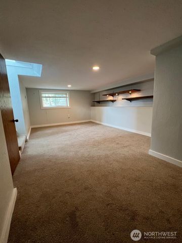 7756 14th Avenue SW, Seattle, WA 98106