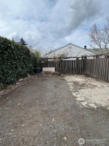 7756 14th Avenue SW, Seattle, WA 98106