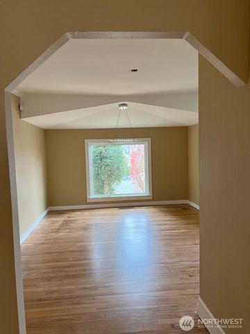 7756 14th Avenue SW, Seattle, WA 98106