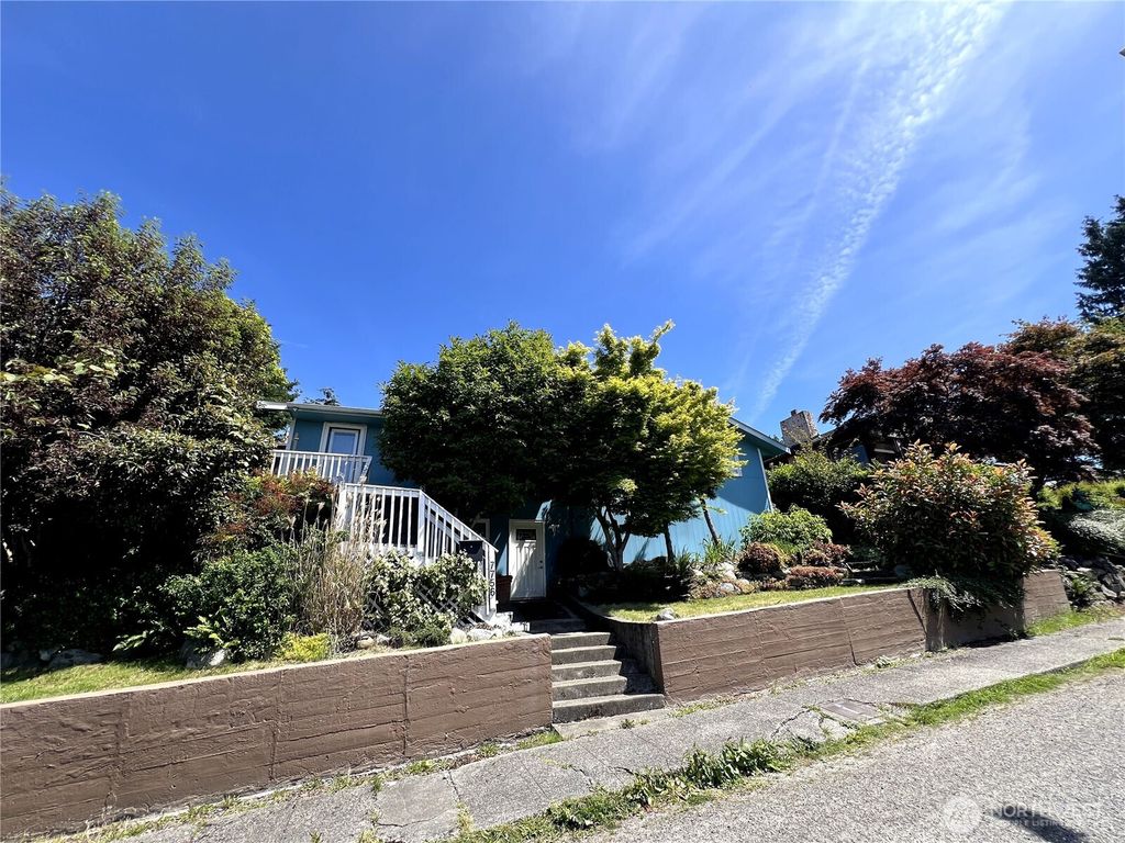 7756 14th Avenue SW, Seattle, WA 98106
