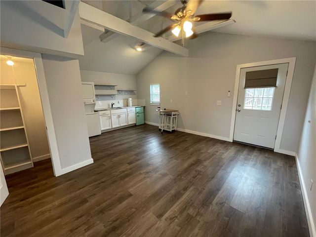 408 East North, Bryan, TX 77801