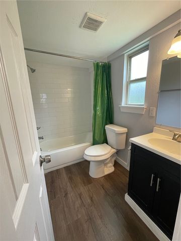 408 East North, Bryan, TX 77801