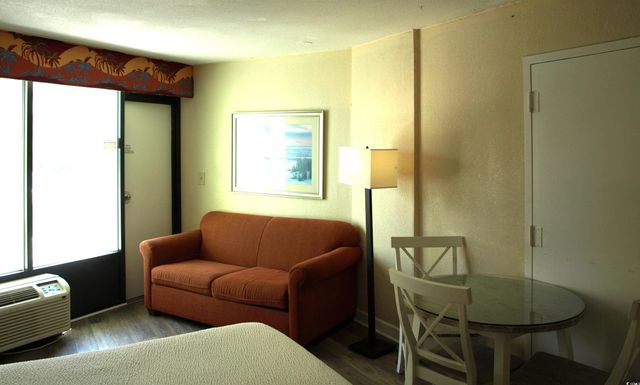 7000 Ocean Blvd. N # 327, Myrtle Beach, SC 29572
