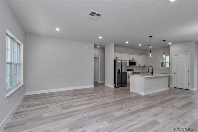 7644 N Voyager Drive, Citrus Springs, FL 34433