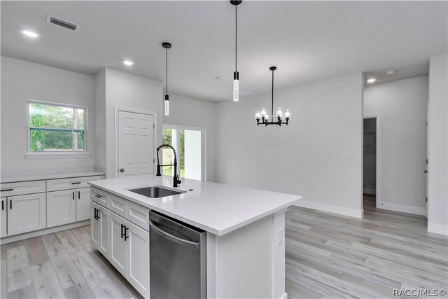 7644 N Voyager Drive, Citrus Springs, FL 34433