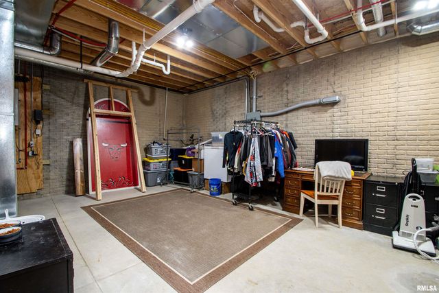 478 GREENFIELD Court, Dahinda, IL 61428