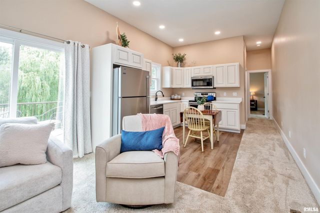 478 GREENFIELD Court, Dahinda, IL 61428