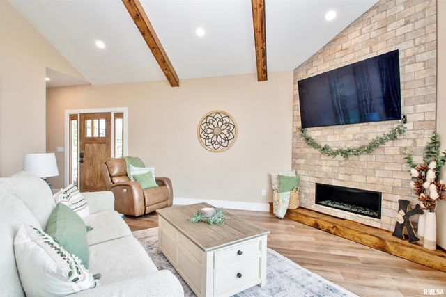 478 GREENFIELD Court, Dahinda, IL 61428