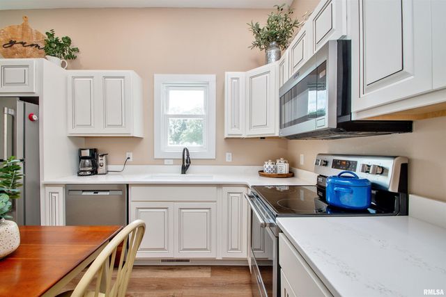 478 GREENFIELD Court, Dahinda, IL 61428