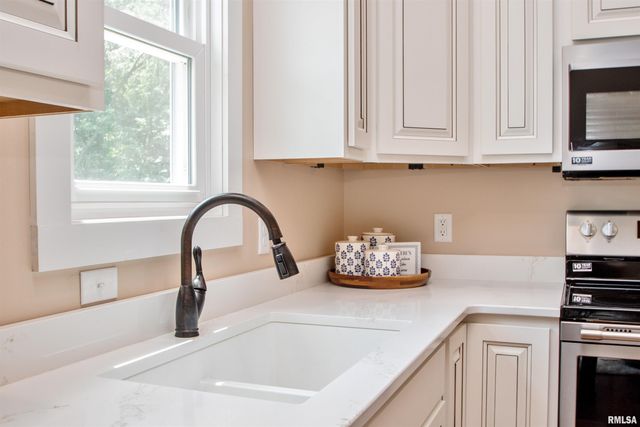 478 GREENFIELD Court, Dahinda, IL 61428