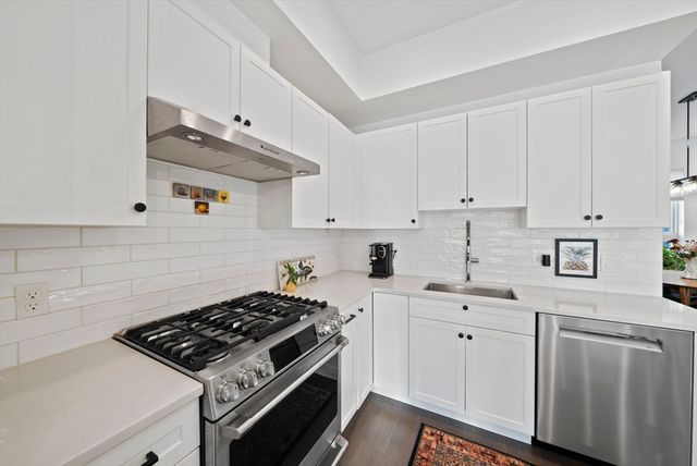 17-31 Charles Park Rd 196, Boston, MA 02132