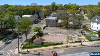 15 W Hamilton Avenue, Englewood, NJ 07631