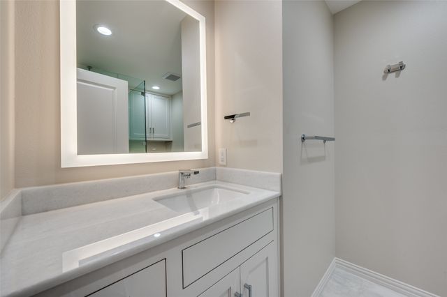 7154 Stonetrail, Dallas, TX 75230