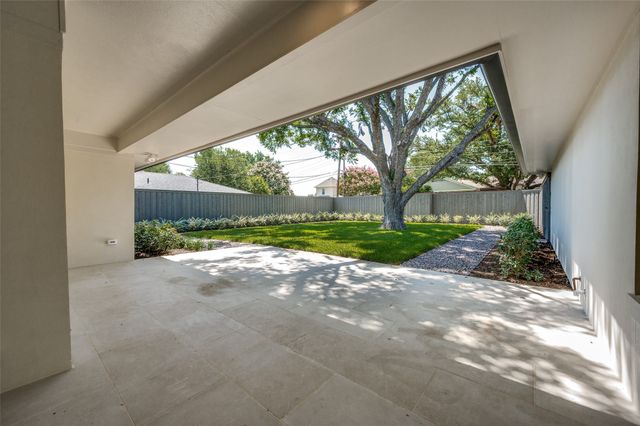 7154 Stonetrail, Dallas, TX 75230