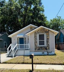 1556 LOGAN Street, Jacksonville, FL 32209