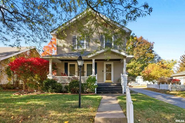 2440 CAREY Avenue, Davenport, IA 52803