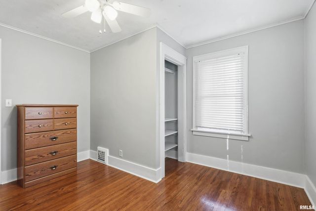 2440 CAREY Avenue, Davenport, IA 52803