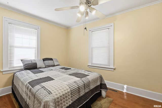 2440 CAREY Avenue, Davenport, IA 52803