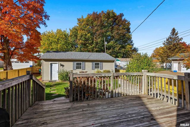 2440 CAREY Avenue, Davenport, IA 52803