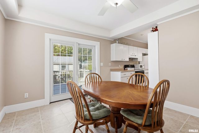 2440 CAREY Avenue, Davenport, IA 52803