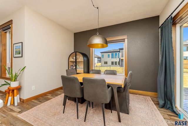 8204 E Wicker Ct Court, Sioux Falls, SD 57110