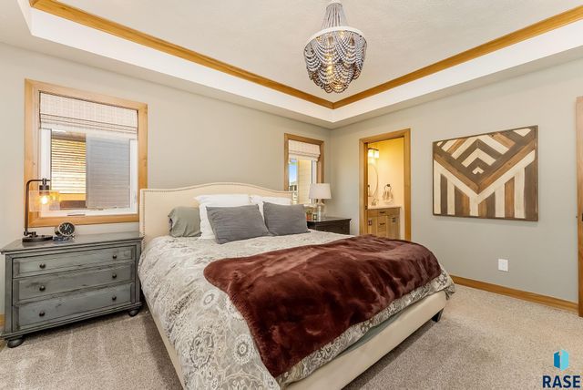 8204 E Wicker Ct Court, Sioux Falls, SD 57110