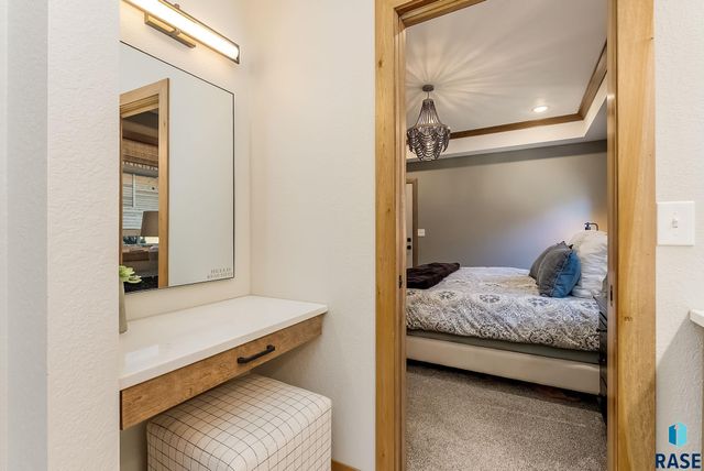 8204 E Wicker Ct Court, Sioux Falls, SD 57110