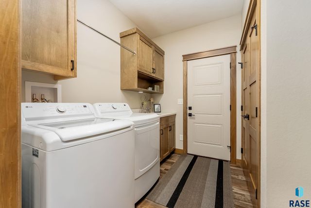 8204 E Wicker Ct Court, Sioux Falls, SD 57110