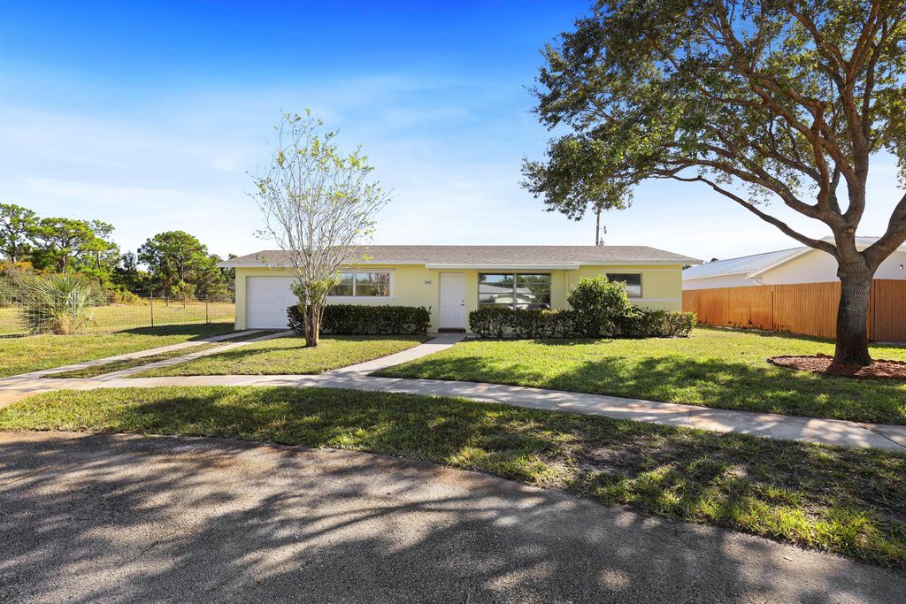 18905 SE Southgate Drive, Jupiter, FL 33469