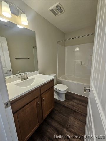 8160 Timber Lane NE 404, New Salisbury, IN 47161