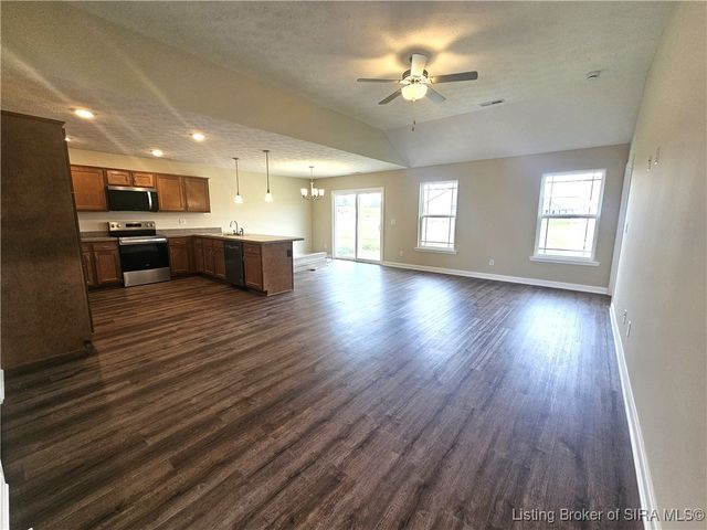 8160 Timber Lane NE 404, New Salisbury, IN 47161