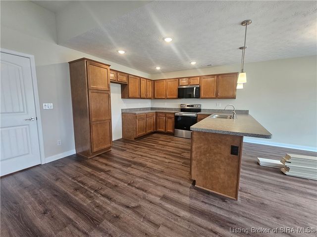 8160 Timber Lane NE 404, New Salisbury, IN 47161