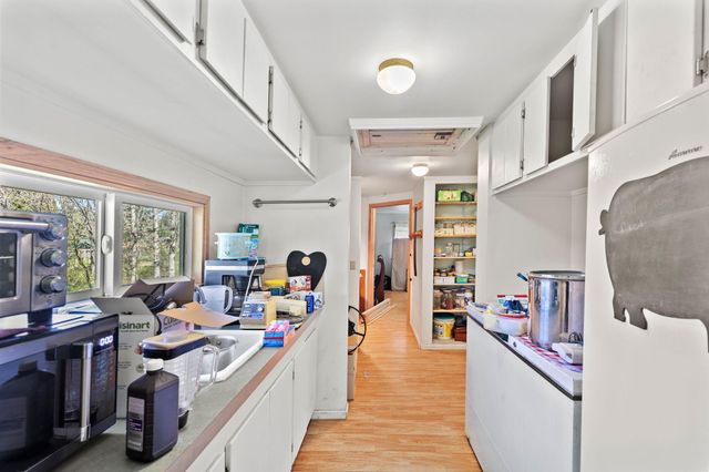 885 Plumtree Lane, Grants Pass, OR 97526