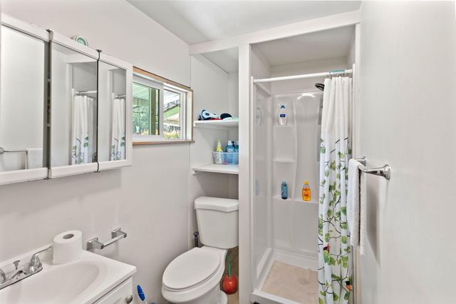 885 Plumtree Lane, Grants Pass, OR 97526