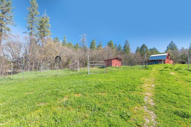 885 Plumtree Lane, Grants Pass, OR 97526